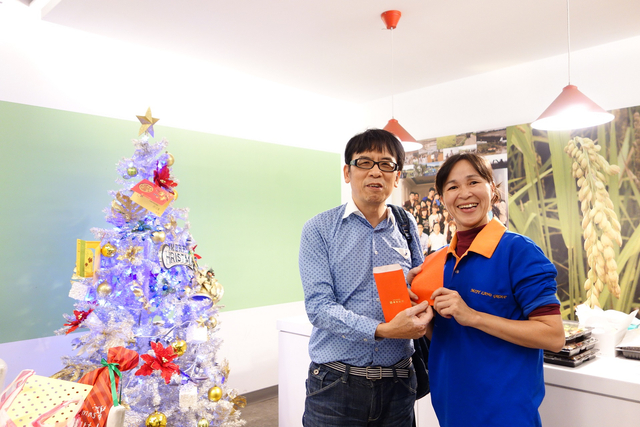 डीएससी08102-1